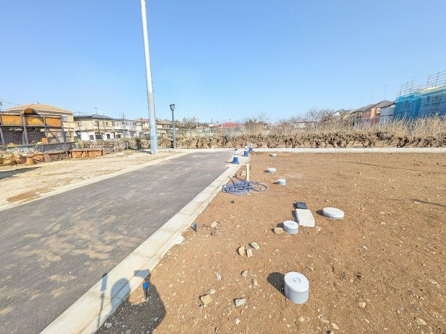 八王子市　弐分方町　新築一戸建て　１１期の前面道路含む現地写真|～北5ｍ道路に面しています～