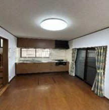 川越市古市場　中古戸建の居間・リビング