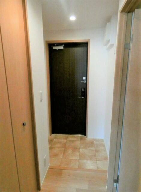 メゾン・シャルマンの玄関