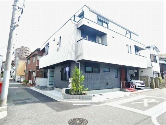 メゾン・シャルマンの外観