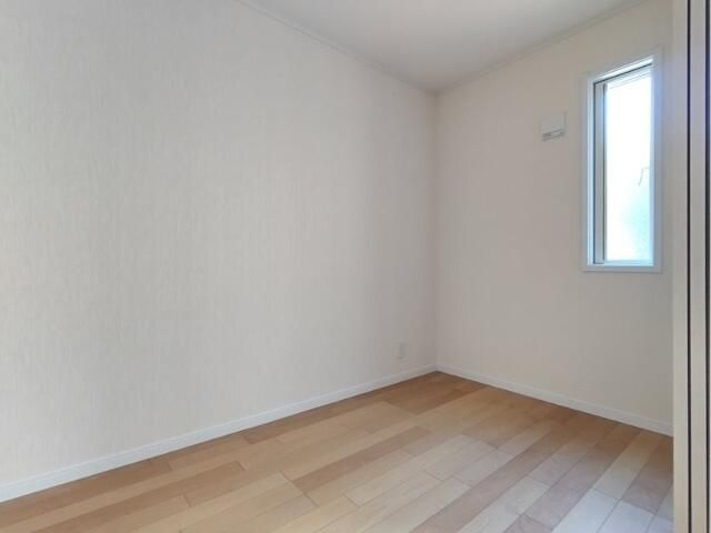 ゼルコーバのその他