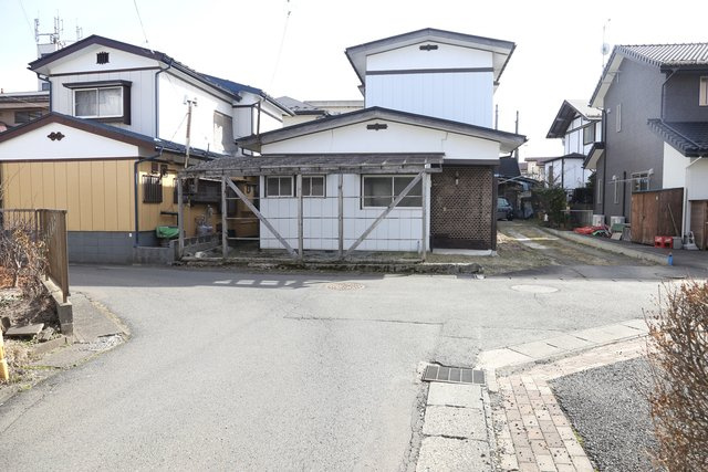 盛岡市稲荷町2-23