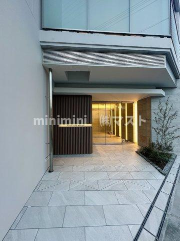 大阪市北区浮田２丁目の賃貸マンションのエントランス