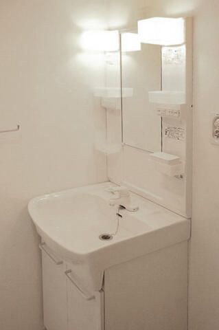 クレシアの洗面所