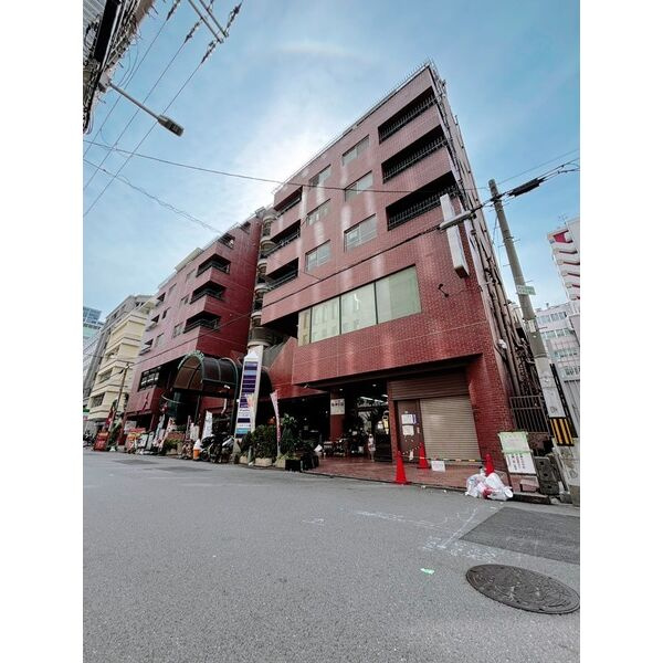 大阪市中央区久太郎町２丁目の店舗事務所の外観