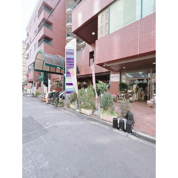 大阪市中央区久太郎町２丁目の店舗事務所の外観パース
