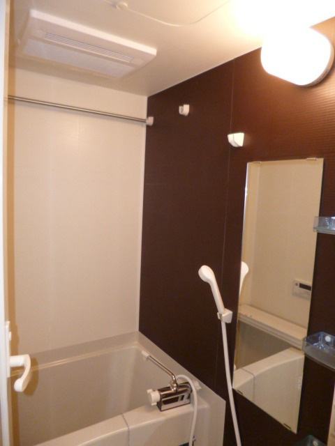 クレイシア新横浜の浴室|浴室乾燥機完備♪