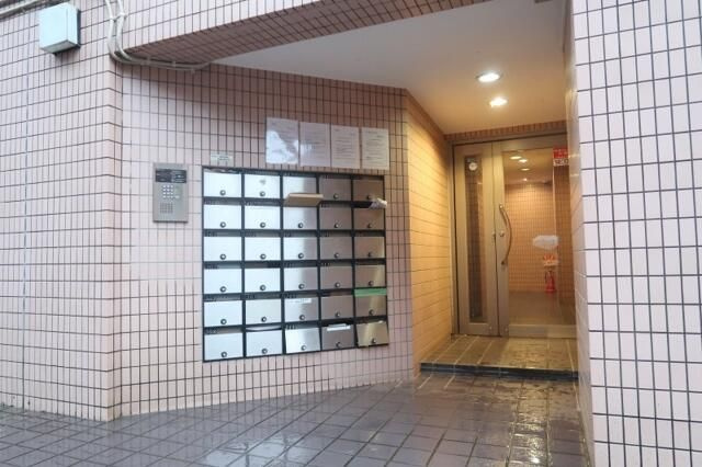 ＤｅＬＣＣＳ　神楽坂五軒町のエントランス