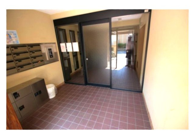 ラモーダ梅津のエントランス