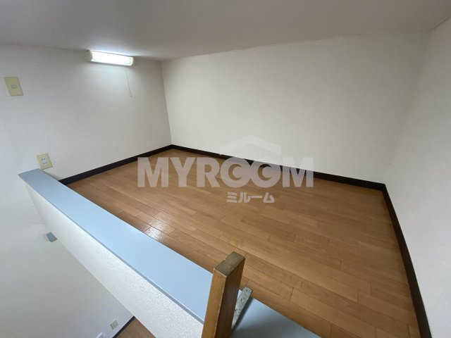 メゾン上高田の寝室|ロフトつき☆