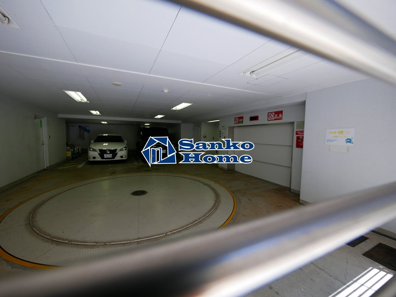 パークハビオ京橋の駐車場