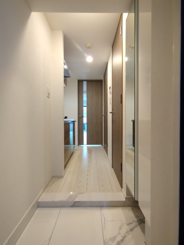 クレイシアIDZ横浜桜木町の玄関