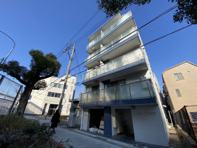 プレッジコートの外観