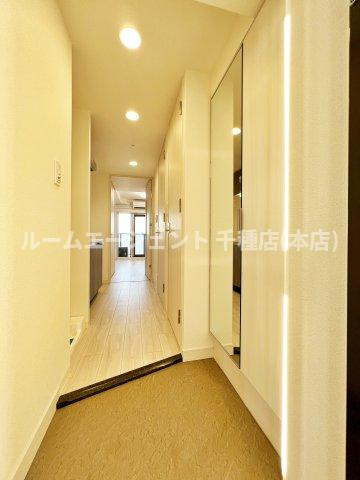 プレサンス鶴舞駅前レジスの玄関