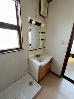 【洗面所】 | 大通西貸家