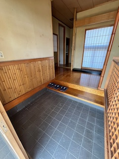 【玄関】 | 大通西貸家