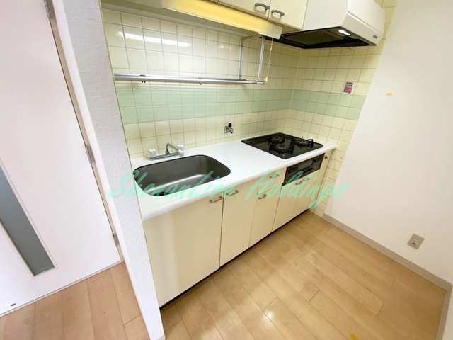 茅ヶ崎市十間坂２丁目の賃貸マンションのキッチン|広々としたキッチンです♪