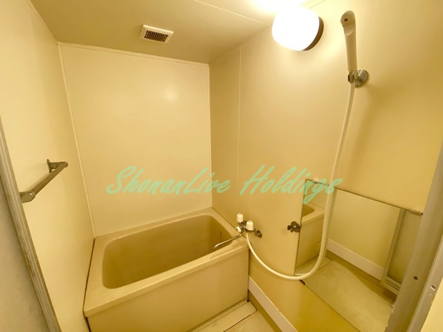 茅ヶ崎市十間坂２丁目の賃貸マンションの浴室|清潔感のあるお風呂です♪