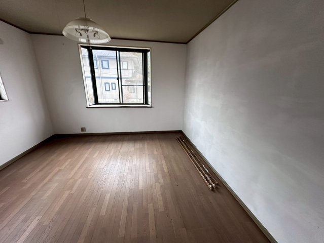 一関市一棟アパートの洋室