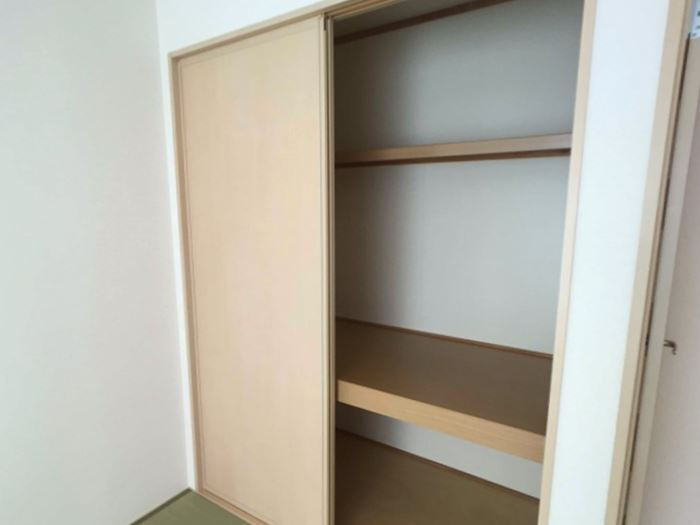 モンテアンヴァレB棟の収納