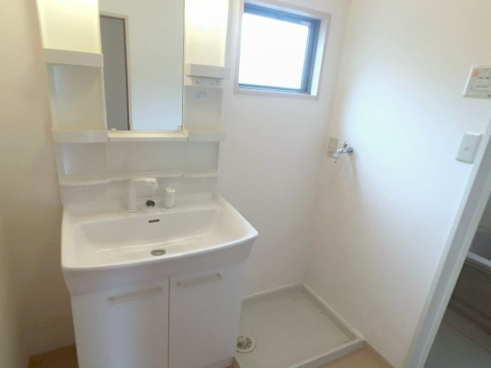 モンテアンヴァレB棟の洗面所