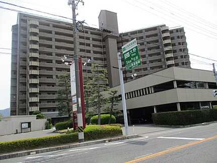 ロイヤルビュー一茶苑の外観