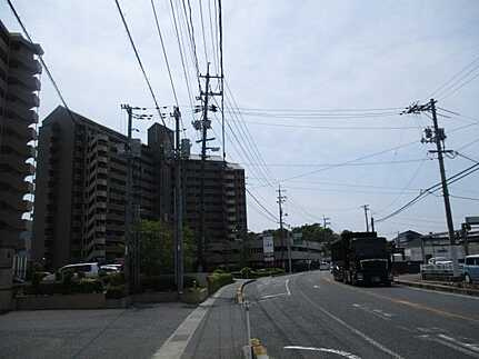 ロイヤルビュー一茶苑の周辺