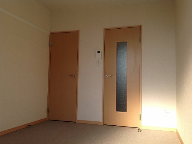 レオパレスエバーグリーンの居間・リビング