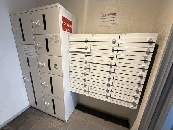 AXIA八熊のエントランス