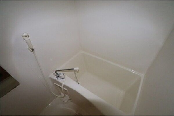 アンプルール リーブル 苗場　　刈谷市近郊の賃貸はクラスホーム刈谷店の浴室