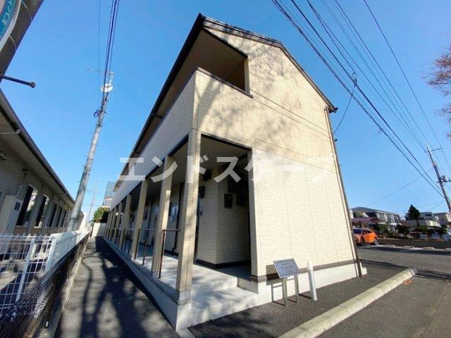 サファイアのエントランス|高崎、前橋、伊勢崎エリアのお部屋探しはエンドスケープまで！お客様の理想お聞かせ下さい♪