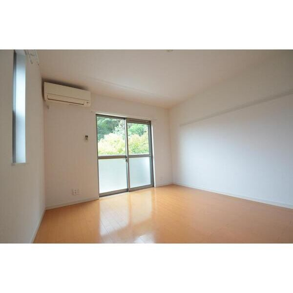 メゾン大岡Cの寝室