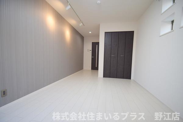 フジパレス新森の洋室