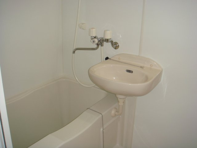 レオネクスト上塩田の浴室|浴室乾燥機付。