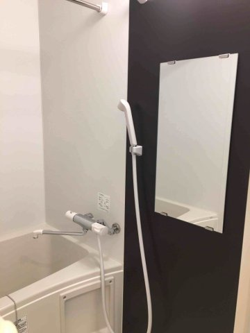 クレイノＮＩＳＨＩＧＡＩⅣの浴室