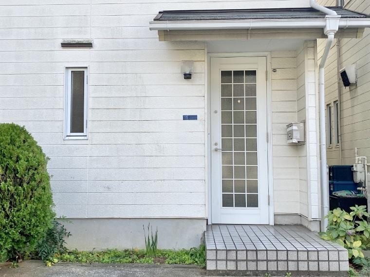 千代田戸建のエントランス