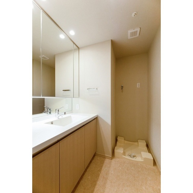 ドゥーエ西馬込の洗面所