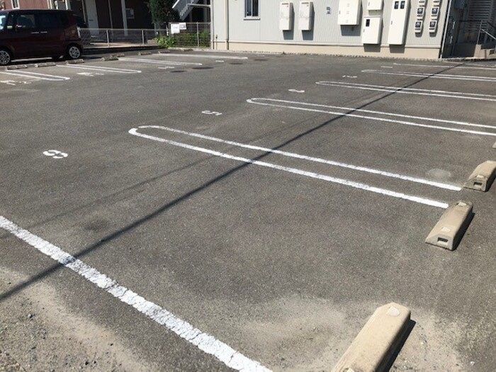 グランドソレーユRSの駐車場