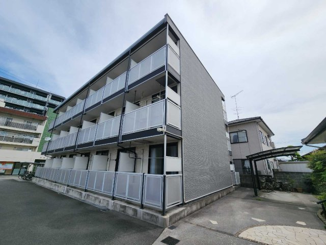 レオパレススカイの外観