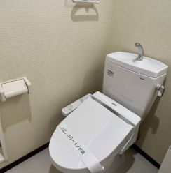 【トイレ】 | Che・carina | シンプルで使いやすいトイレです