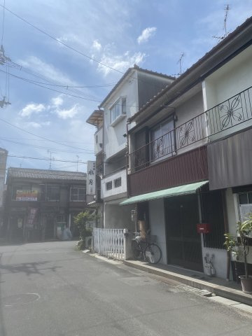 点野4丁目テラスハウスの前面道路含む現地写真