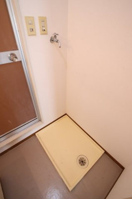 【設備】 | 茱萸木壱番館 | 室内洗濯機置場