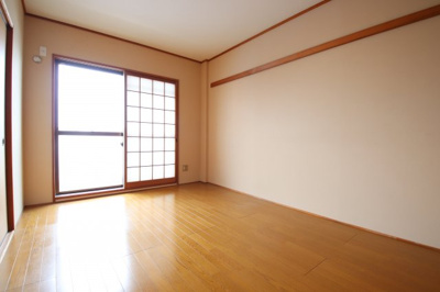 【寝室】 | 茱萸木壱番館