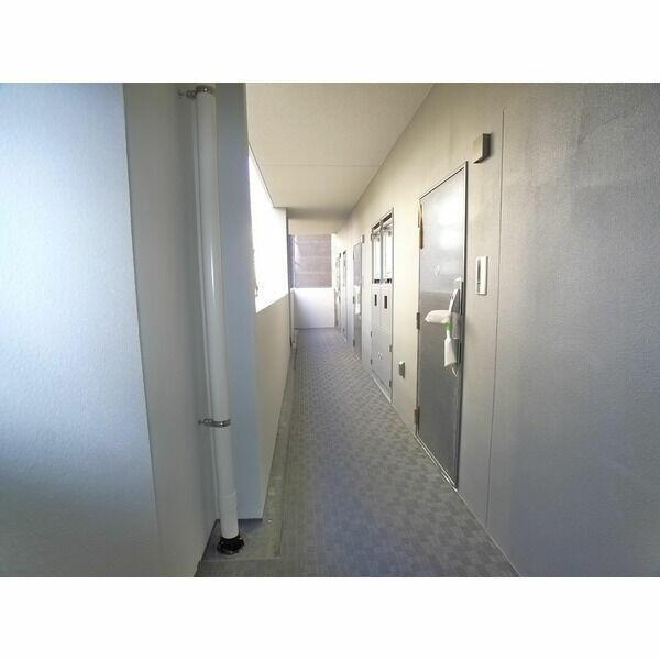 Ｈ＆Ｋ　ＫＡＳＨＩＷＡ　ＨＩＬＬＳのロビー|建物の内部です