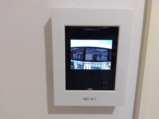 フェリース横濱白楽のセキュリティ|モニタ付きインターホンで安心♪