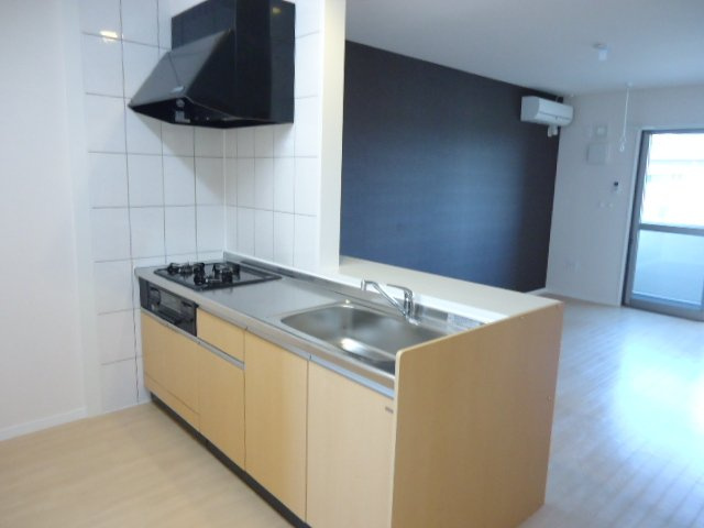 宇都宮市ゆいの杜７丁目のアパートのキッチン|システムキッチン