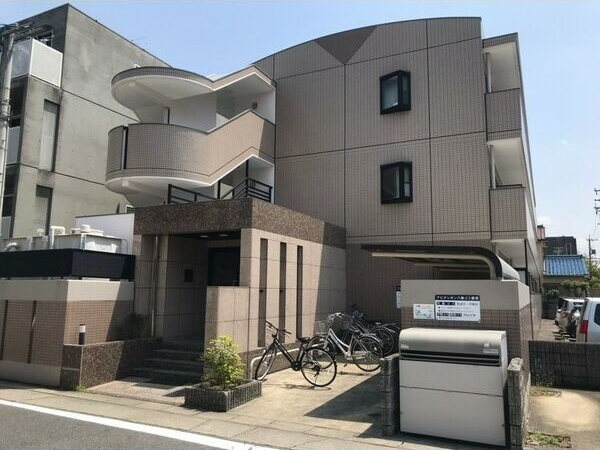 アビタシオン八事の外観