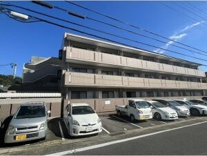 アビタシオン八事の駐車場