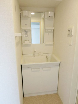 【洗面所】 | ソレアード・Ｓ | 広い洗面スペース