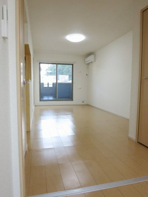 【居間・リビング】 | ソレアード・Ｓ | おしゃれな居間です